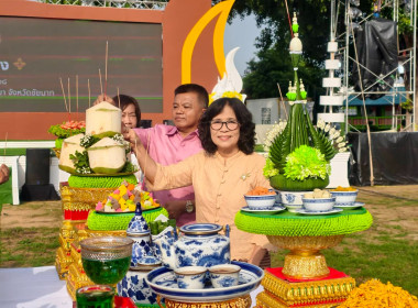 พิธีบวงสรวงสิ่งศักดิ์สิทธิ์ก่อนเริ่มงานวันอัฏฐมีบูชา... พารามิเตอร์รูปภาพ 3